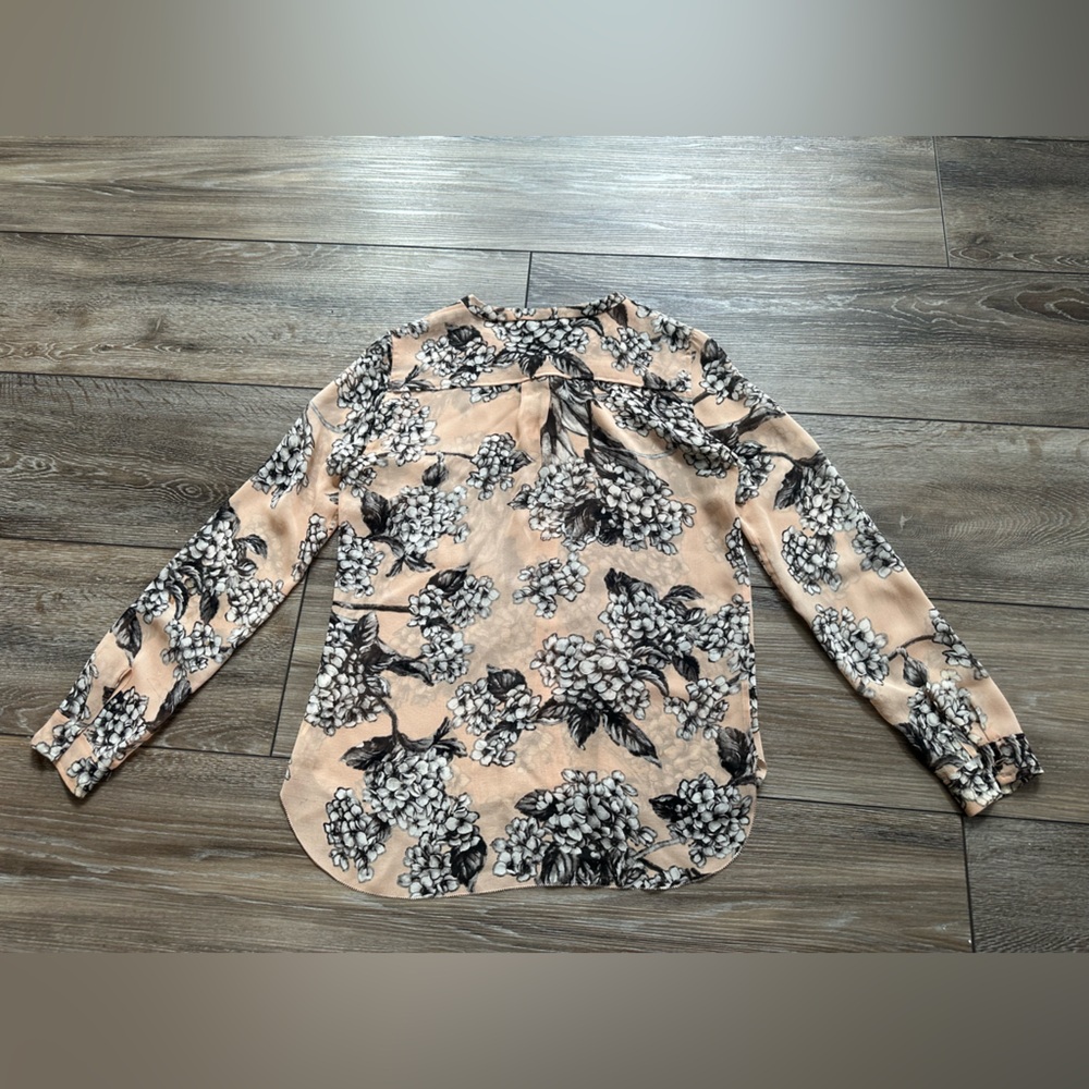 Wilfred 100% silk  Long Sleeve Blouse/ woman size S ✨Host Pick - Picture 8 of 10